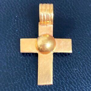 COPY - Unusual vintage cross pendant in gleaming solid gold